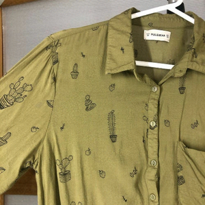 PULL&BEAR Olive Green Cactus Button Down Blouse‎ Sz M